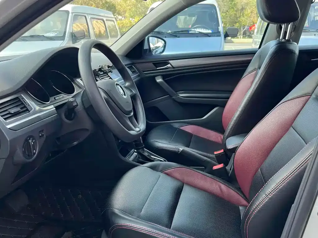 Volkswagen Bora 2022 из CN, фото 4