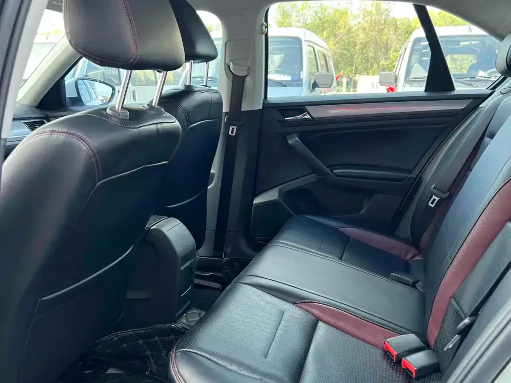 Volkswagen Bora 2022 из CN, фото 6