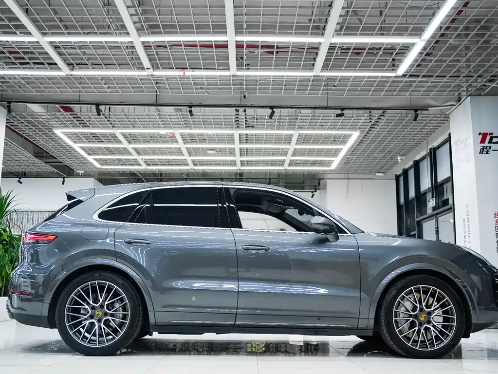 Porsche Cayenne 2023 из CN, фото 4