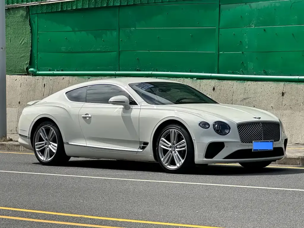 Bentley Continental 2023 из CN, фото 3