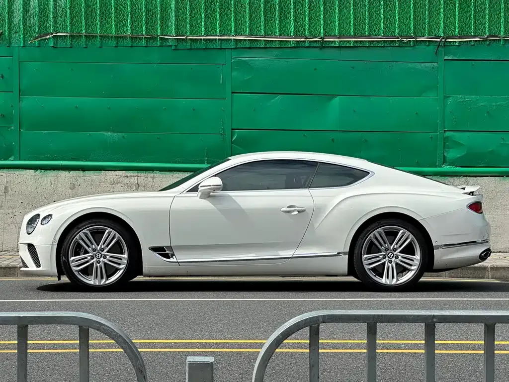 Bentley Continental 2023 из CN, фото 4