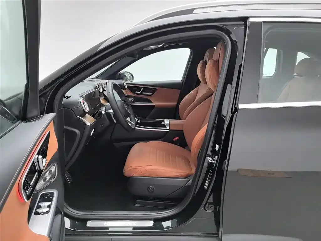 Mercedes-Benz GLC 2023 из CN, фото 10