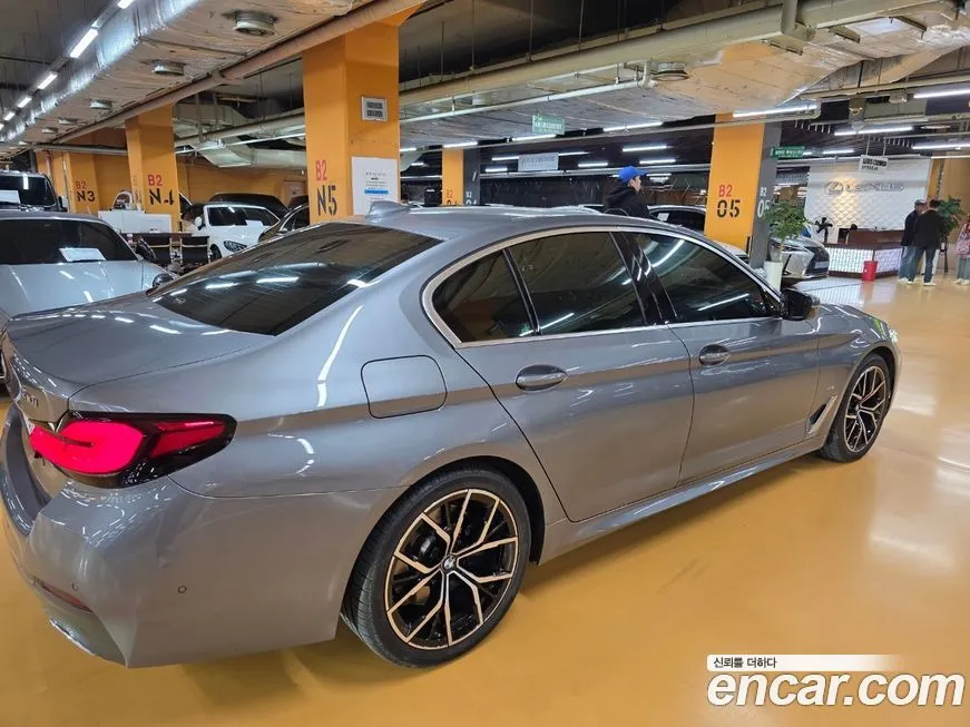 BMW 5-Series 2023 из KR, фото 3