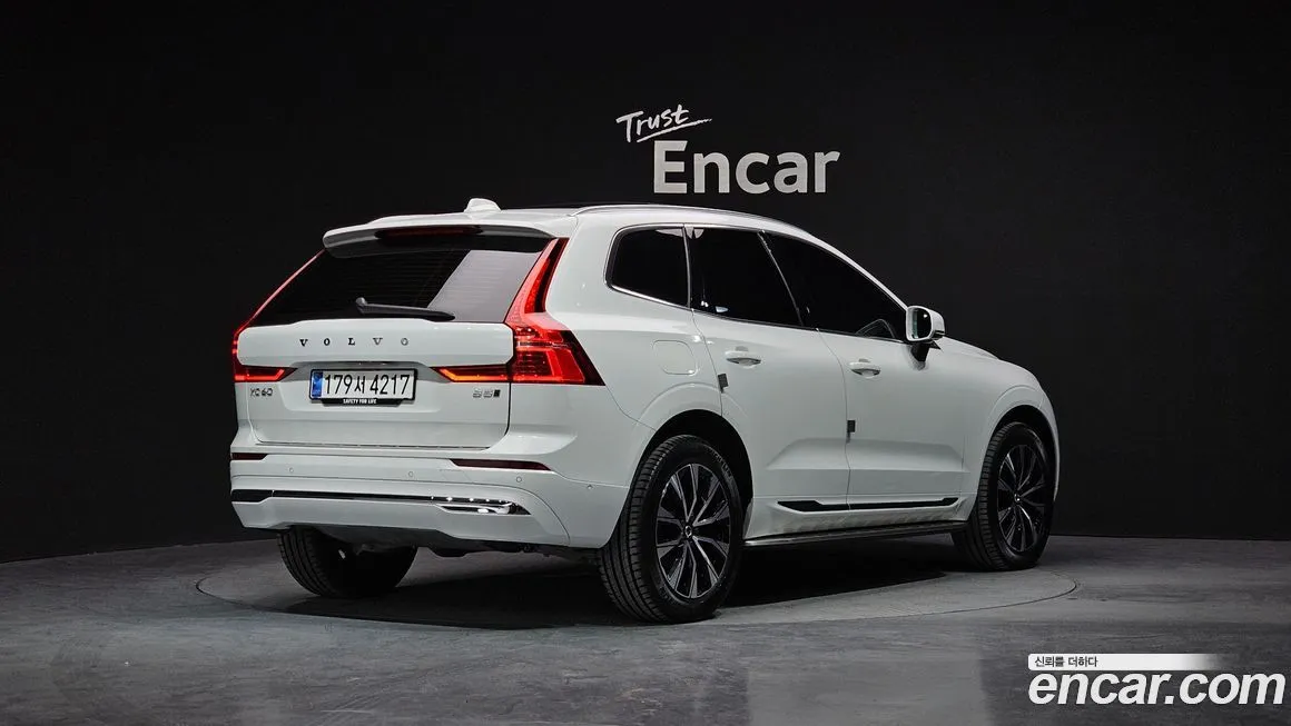 Volvo XC60 2023 из KR, фото 2