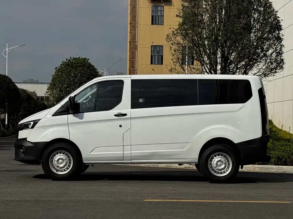Ford Transit 2025 из CN, фото 4