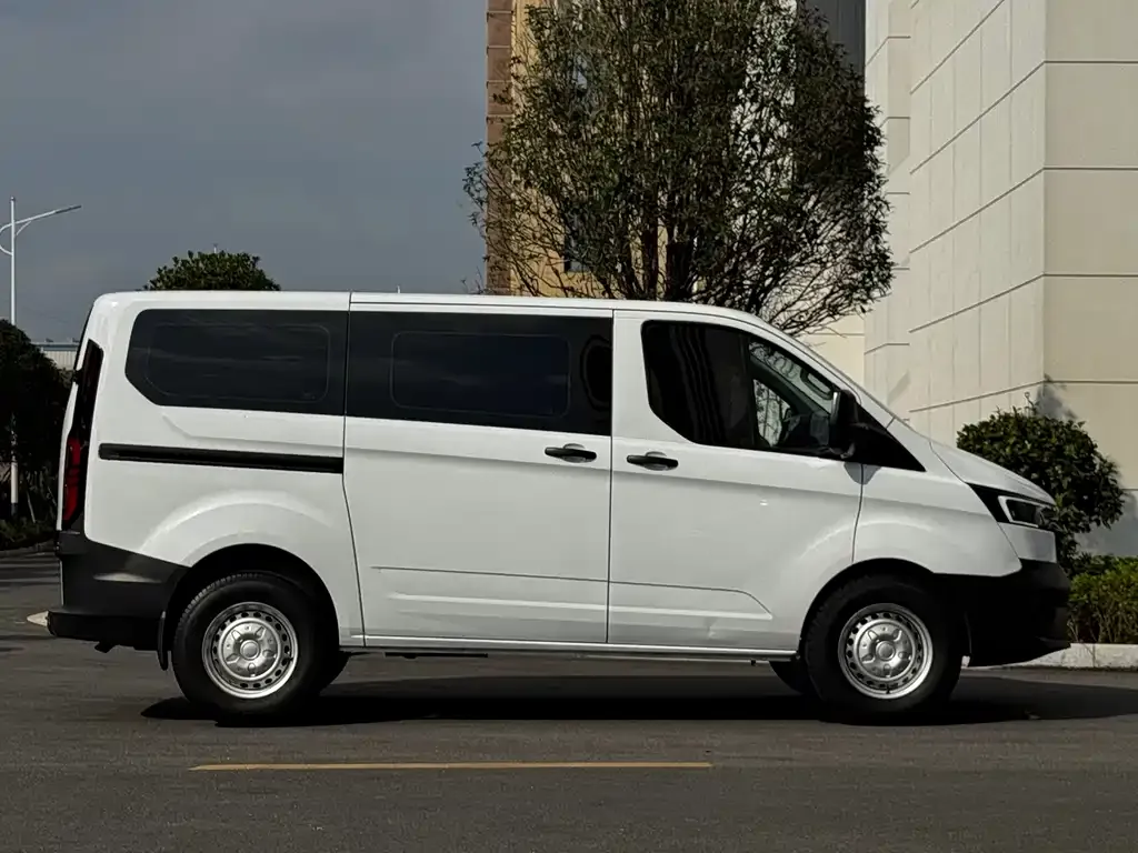 Ford Transit 2025 из CN, фото 5
