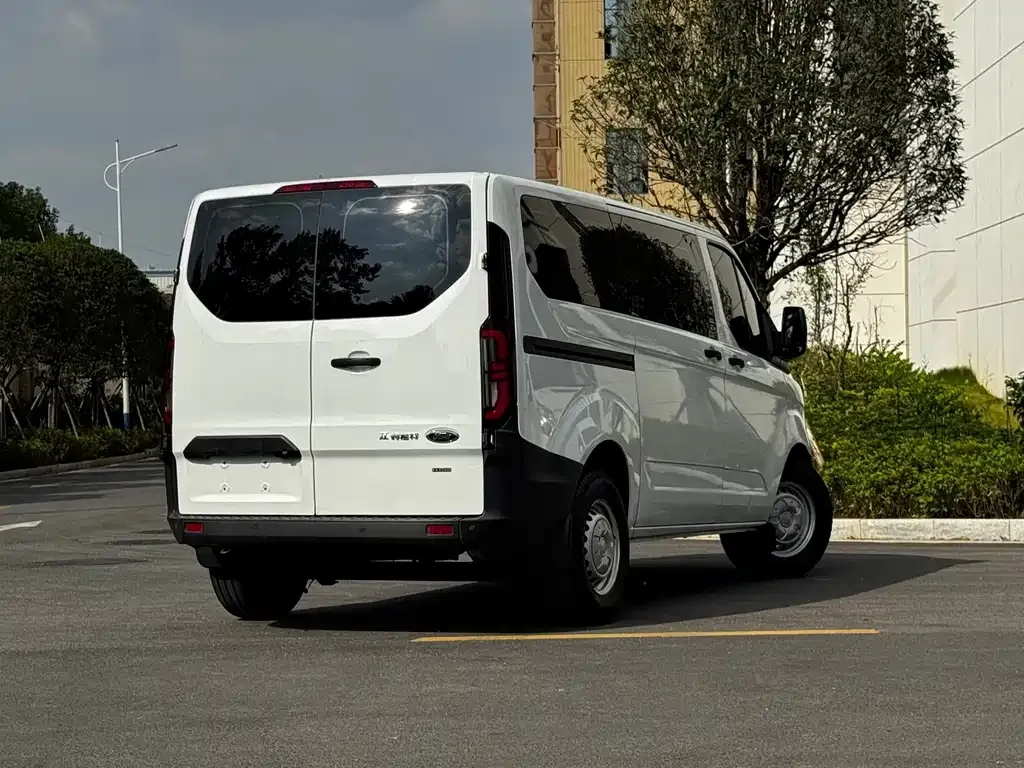 Ford Transit 2025 из CN, фото 8