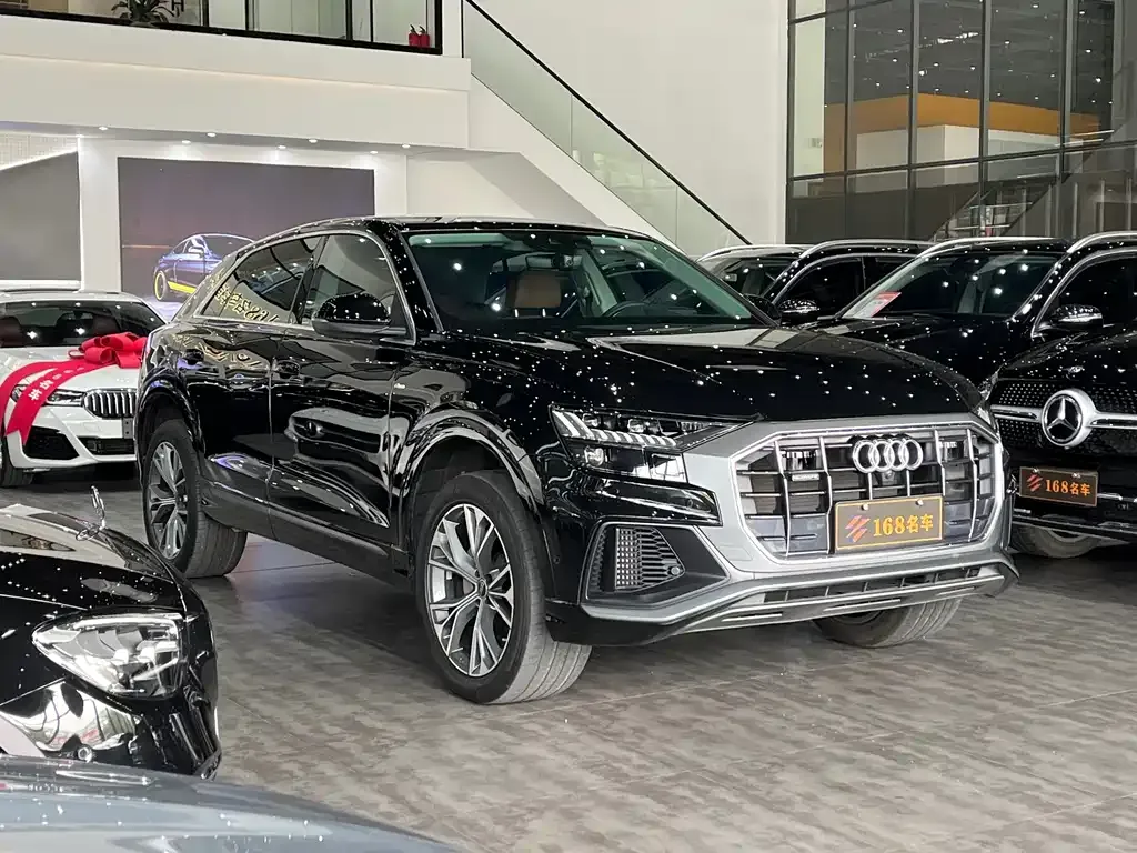 Audi Q8 2024 из CN, фото 3
