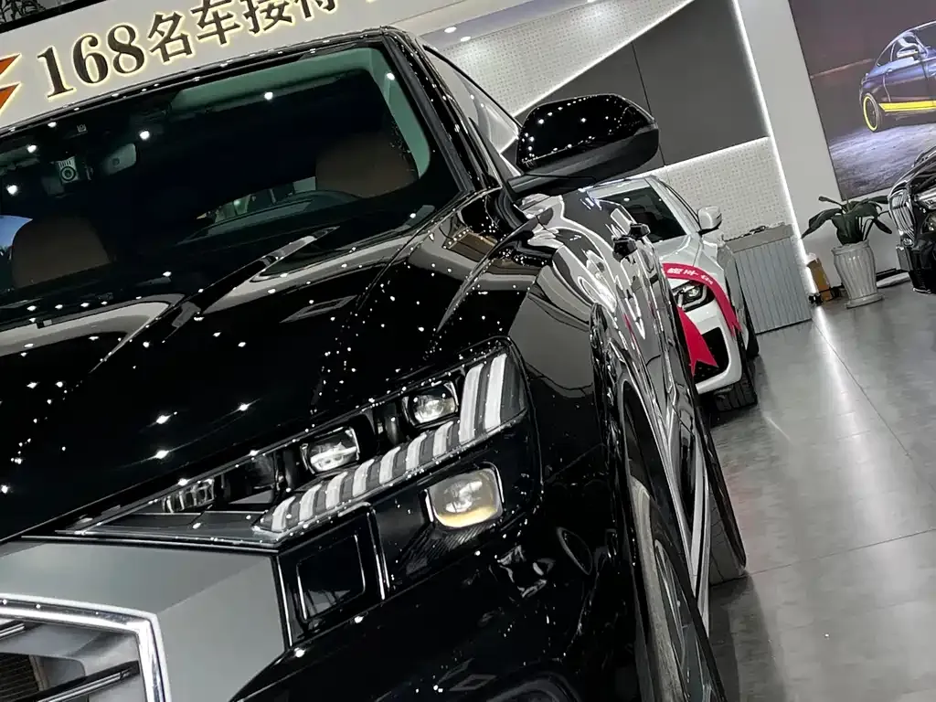 Audi Q8 2024 из CN, фото 4