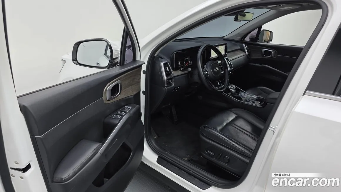 Kia Sorento — фото 10