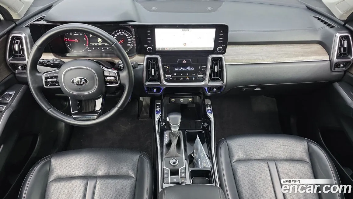 Kia Sorento — фото 7