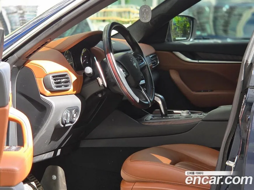 Maserati Levante 2022 из KR, фото 8