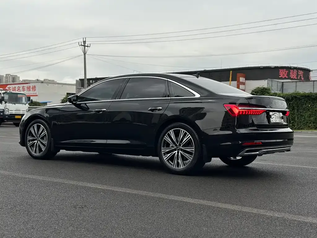 Audi A6L 2023 из CN, фото 7