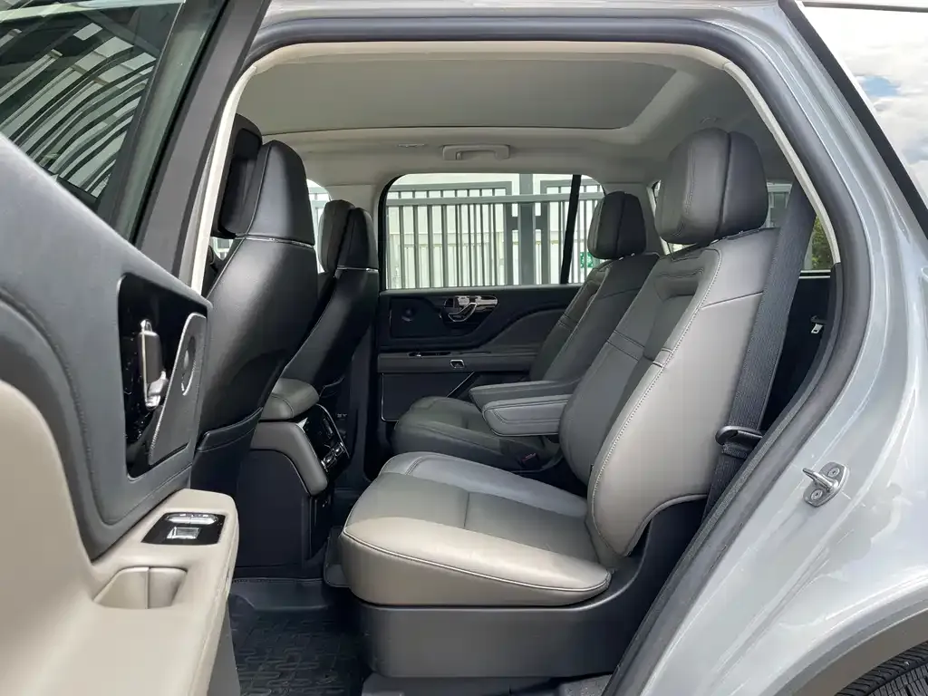 Lincoln Aviator 2024 из CN, фото 7