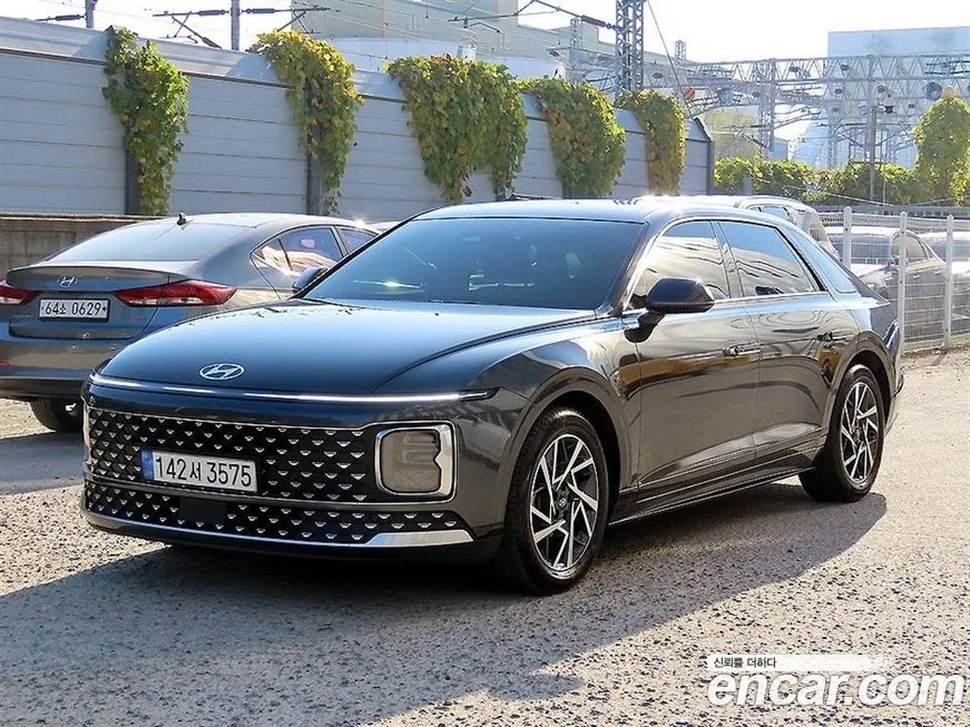 Hyundai Grandeur 2023 из KR, фото 2