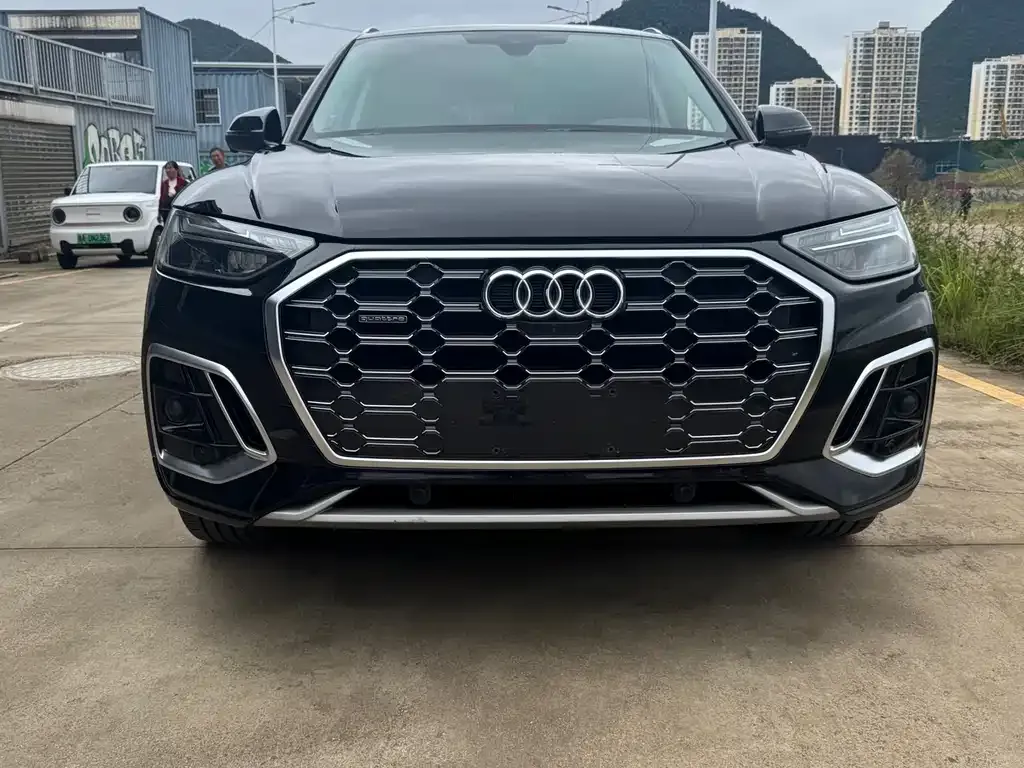 Audi Q5L 2021 из CN, фото 2