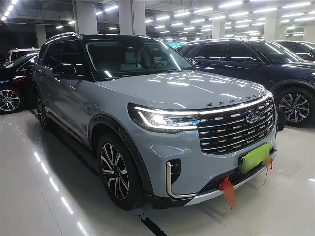 Ford Explorer 2023 из CN, фото 4