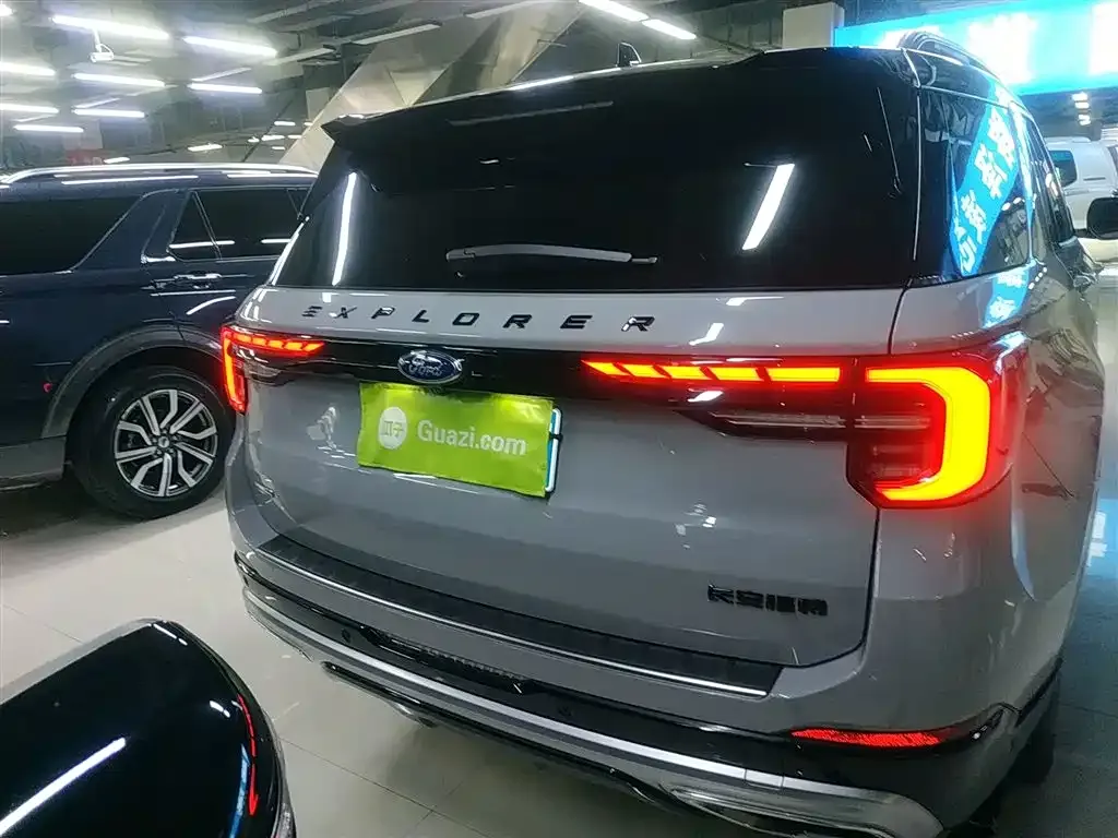 Ford Explorer 2023 из CN, фото 6