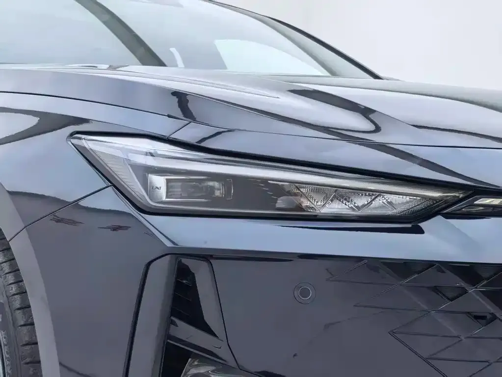 Changan UNI-V 2024 из CN, фото 4