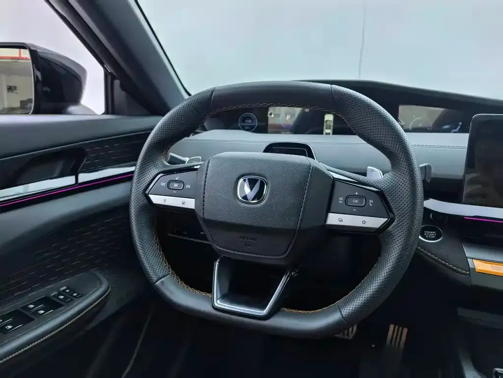 Changan UNI-V 2024 из CN, фото 7
