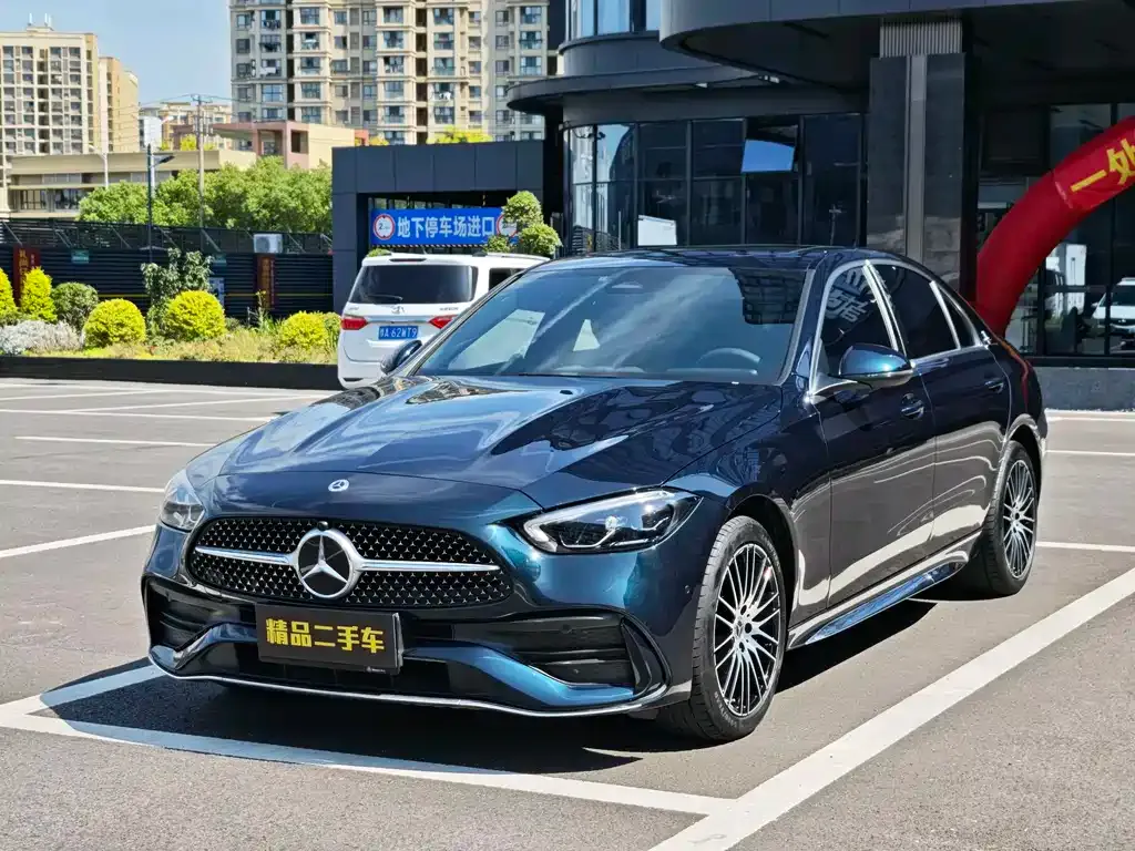 Mercedes-Benz C-Class — фото 1