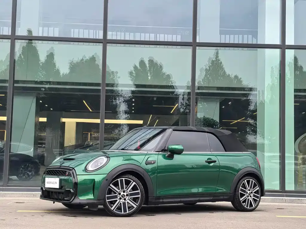 MINI Cooper (3-door) 2023 из CN, фото 1