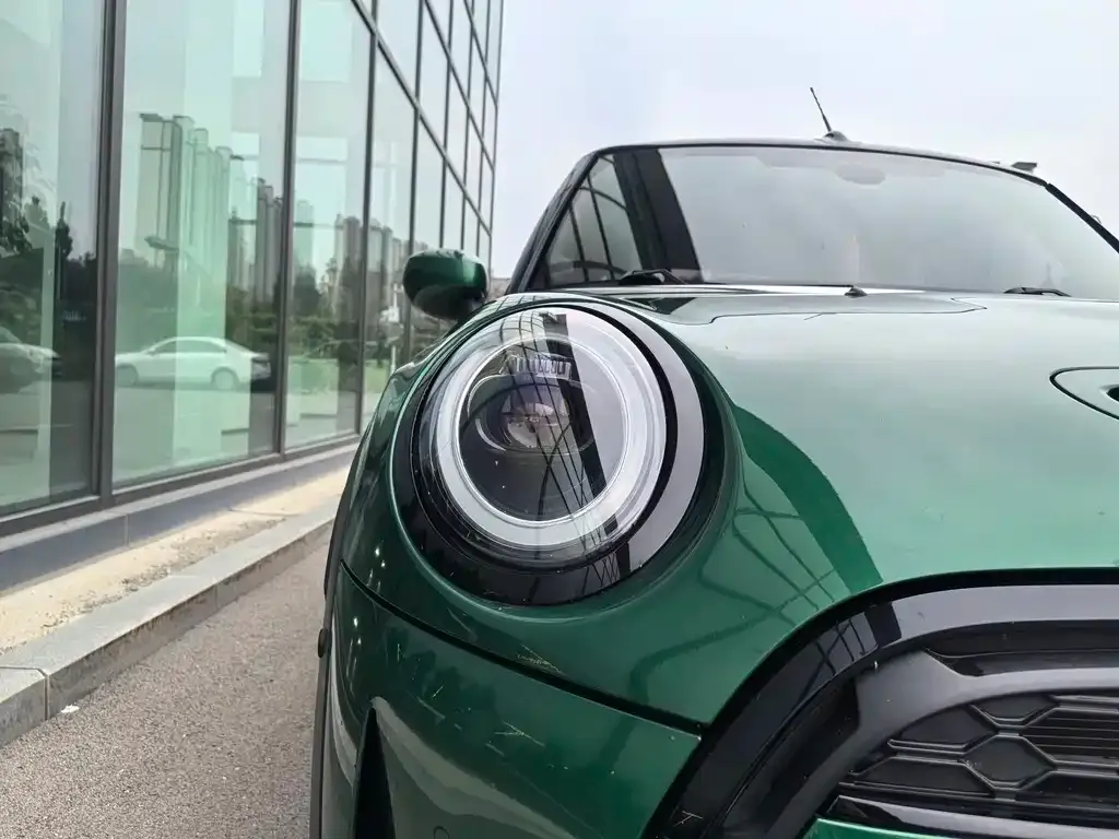 MINI Cooper (3-door) 2023 из CN, фото 10