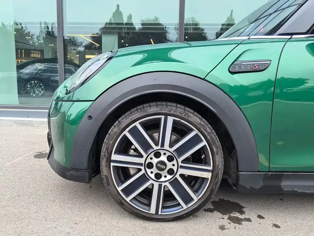 MINI Cooper (3-door) 2023 из CN, фото 9