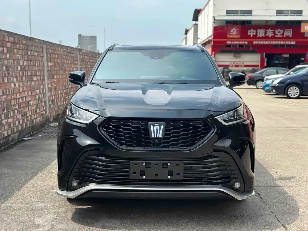 Toyota Crown Kluger 2021 из CN, фото 2