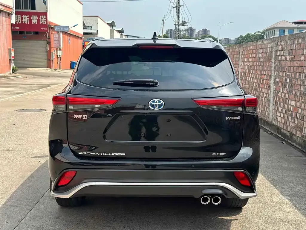 Toyota Crown Kluger 2021 из CN, фото 4