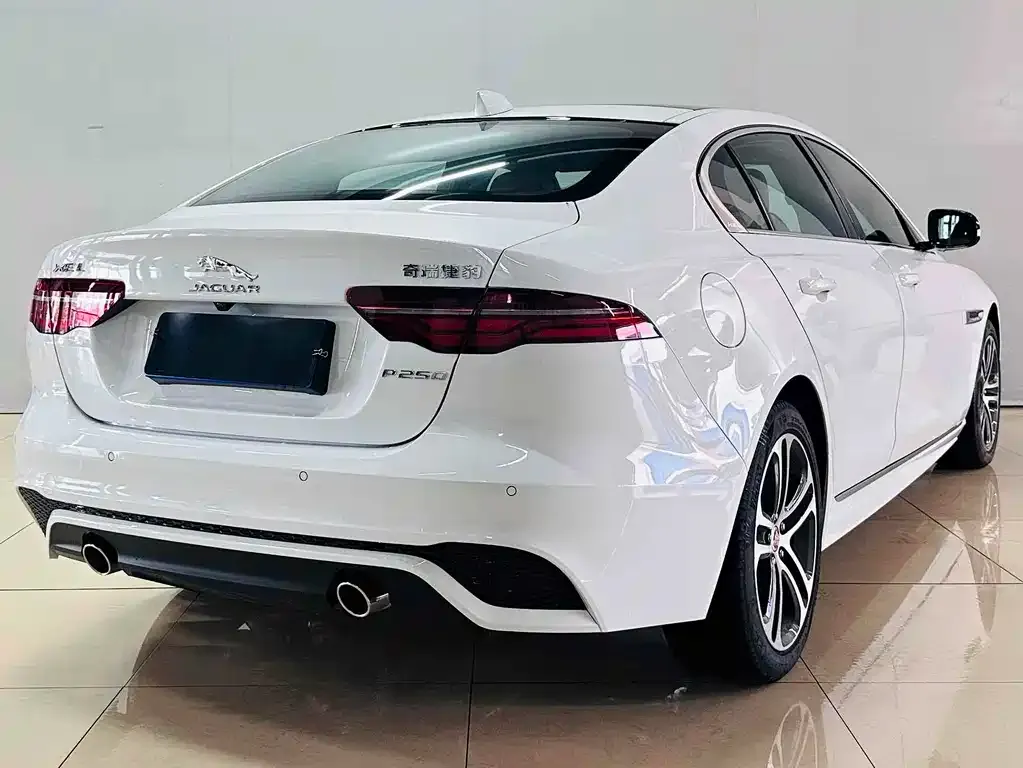 Jaguar XEL 2025 из CN, фото 6