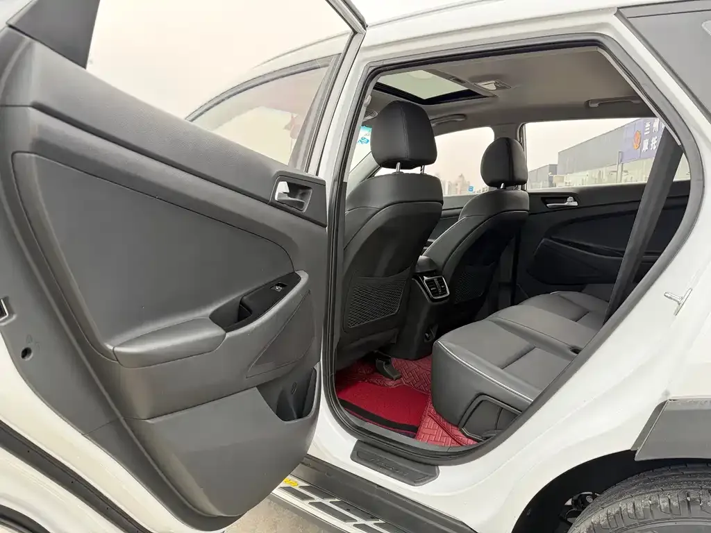 Hyundai Tucson 2021 из CN, фото 9