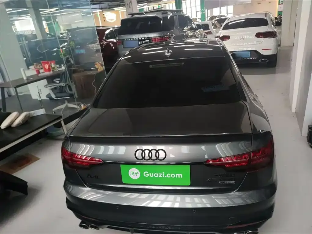 Audi A4L 2021 из CN, фото 5