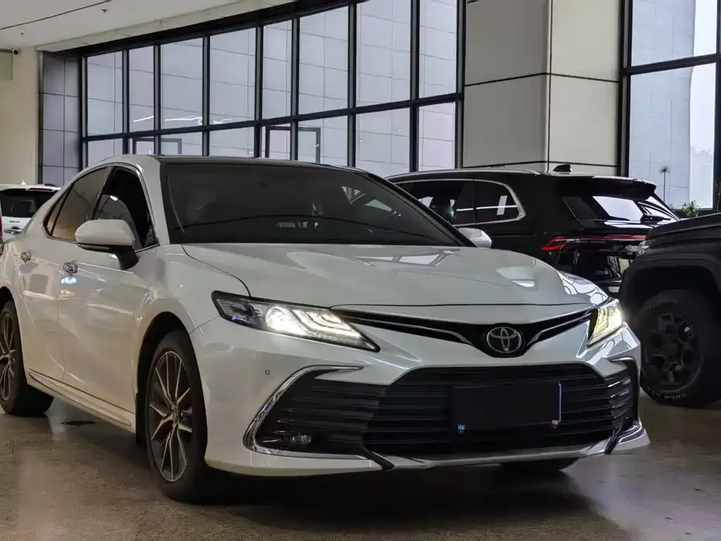 Toyota Camry 2023 из CN, фото 3