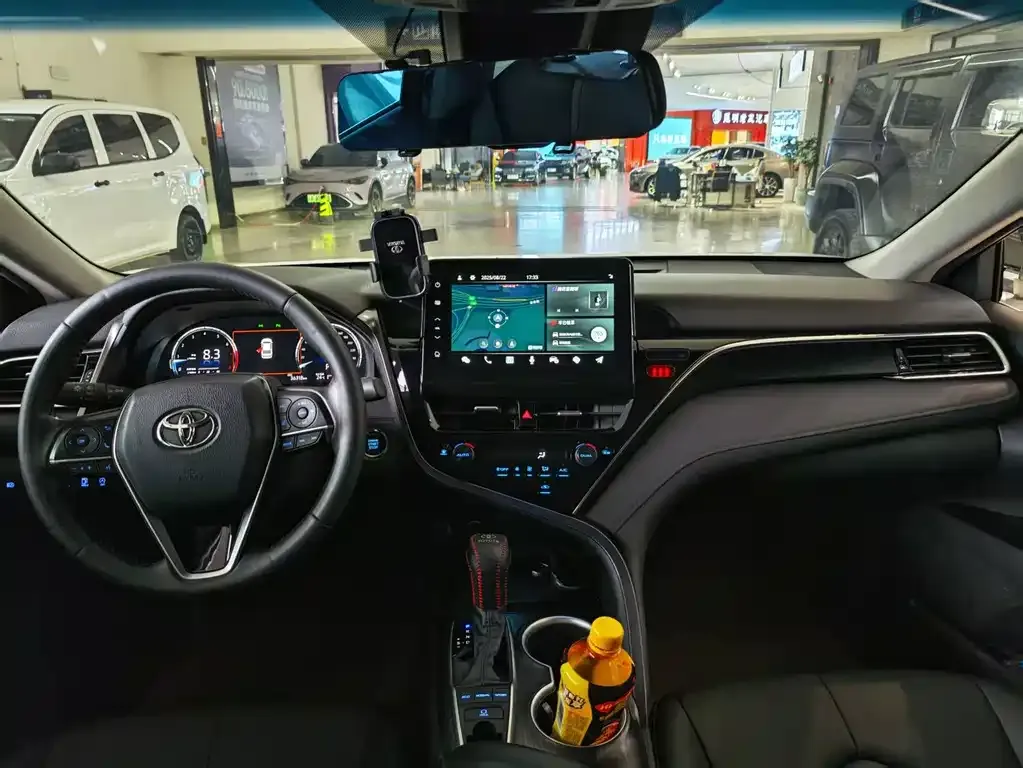 Toyota Camry 2023 из CN, фото 4