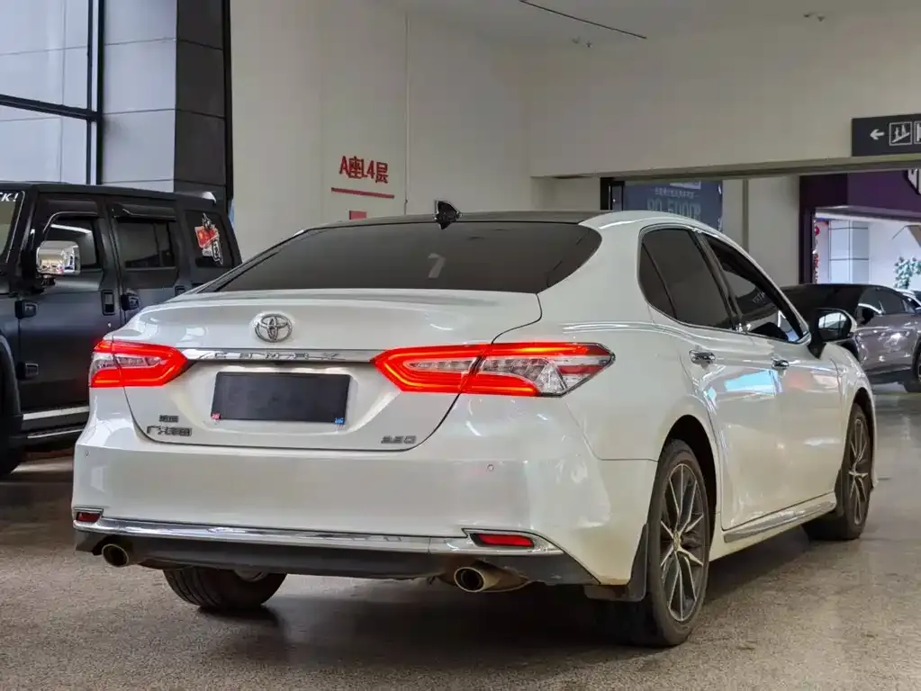 Toyota Camry 2023 из CN, фото 7