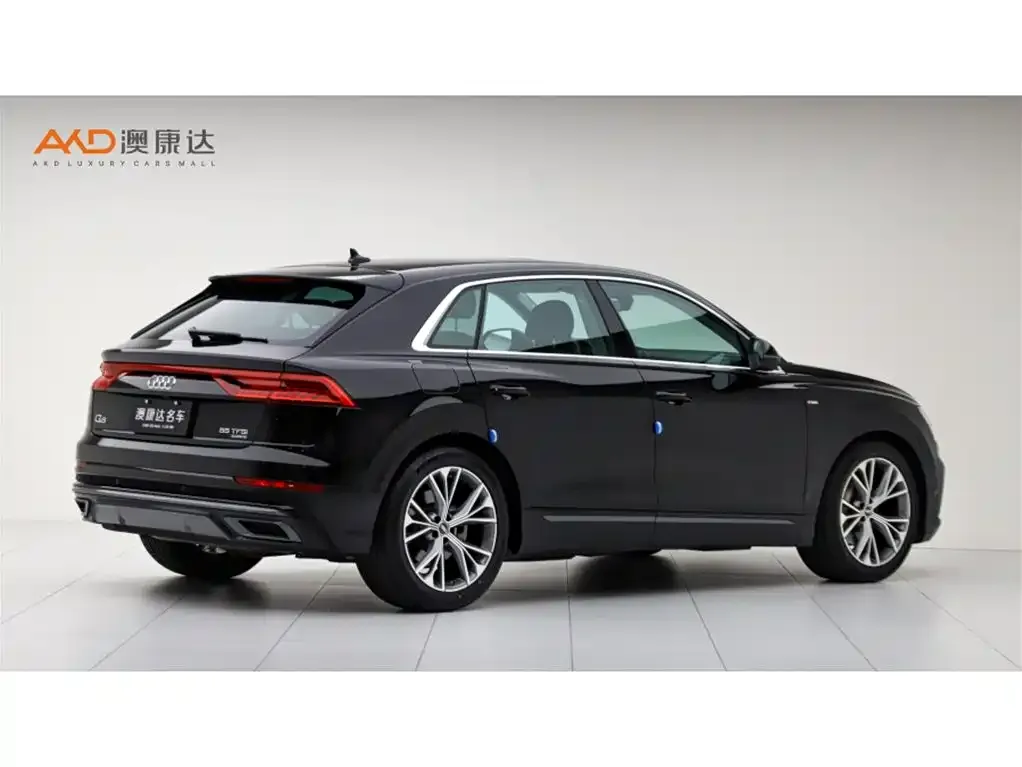 Audi Q8 2023 из CN, фото 3