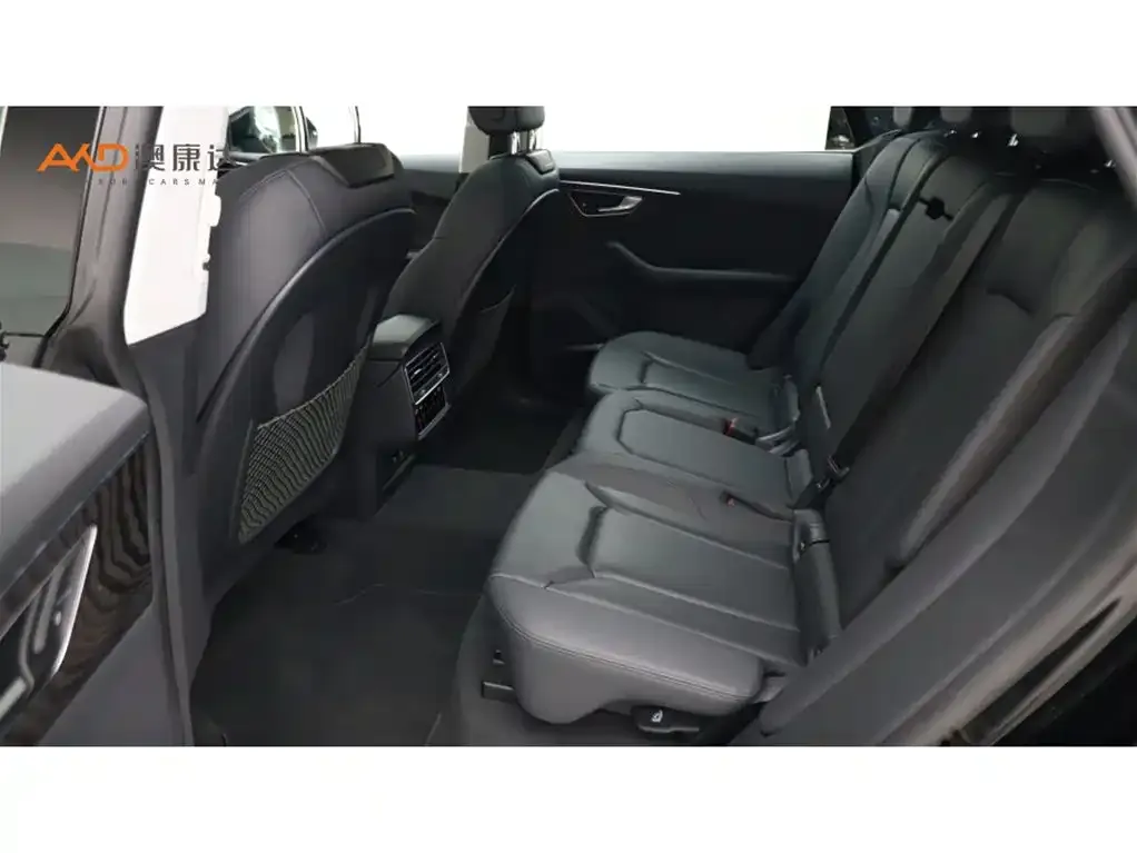 Audi Q8 2023 из CN, фото 7