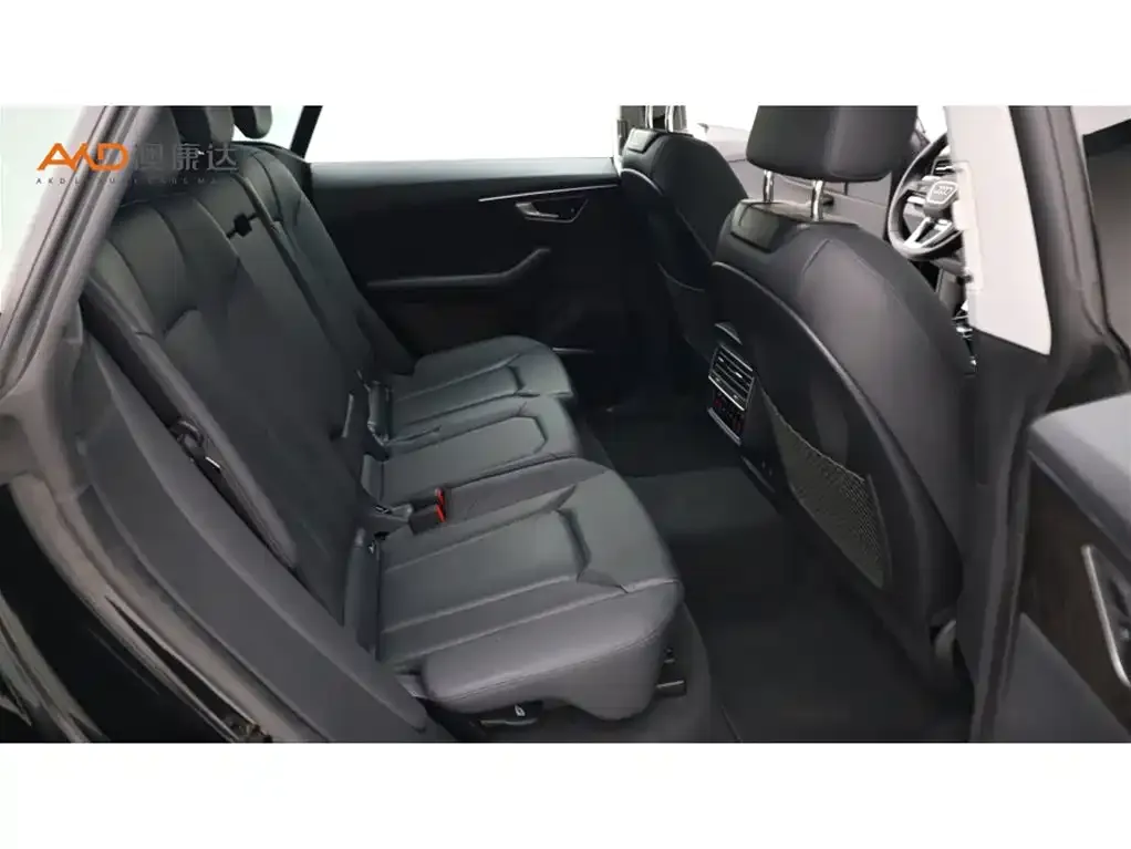 Audi Q8 2023 из CN, фото 8