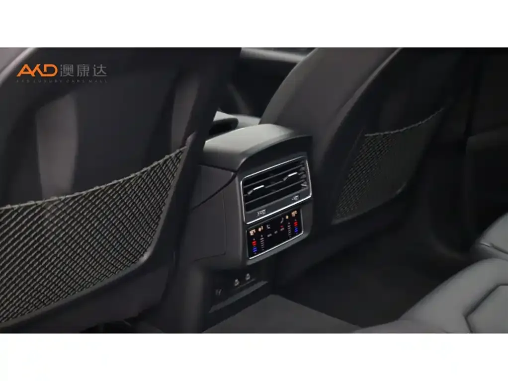 Audi Q8 2023 из CN, фото 9