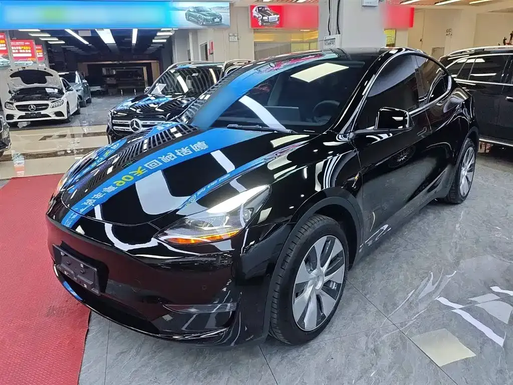Tesla Model Y 2023 из CN, фото 2