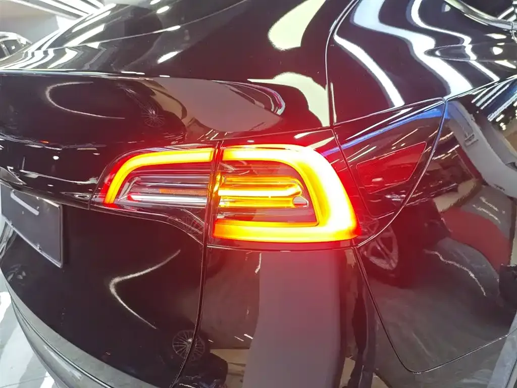 Tesla Model Y 2023 из CN, фото 8