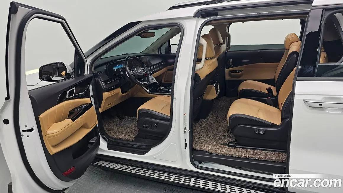 Kia Carnival — фото 10