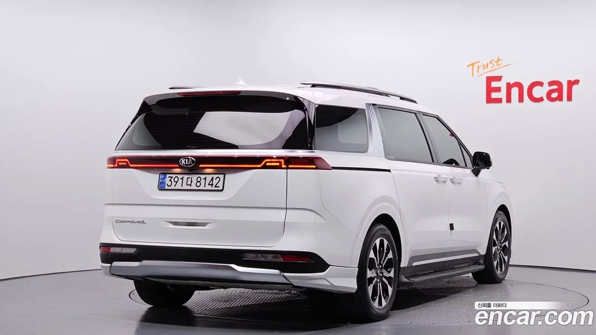 Kia Carnival — фото 2