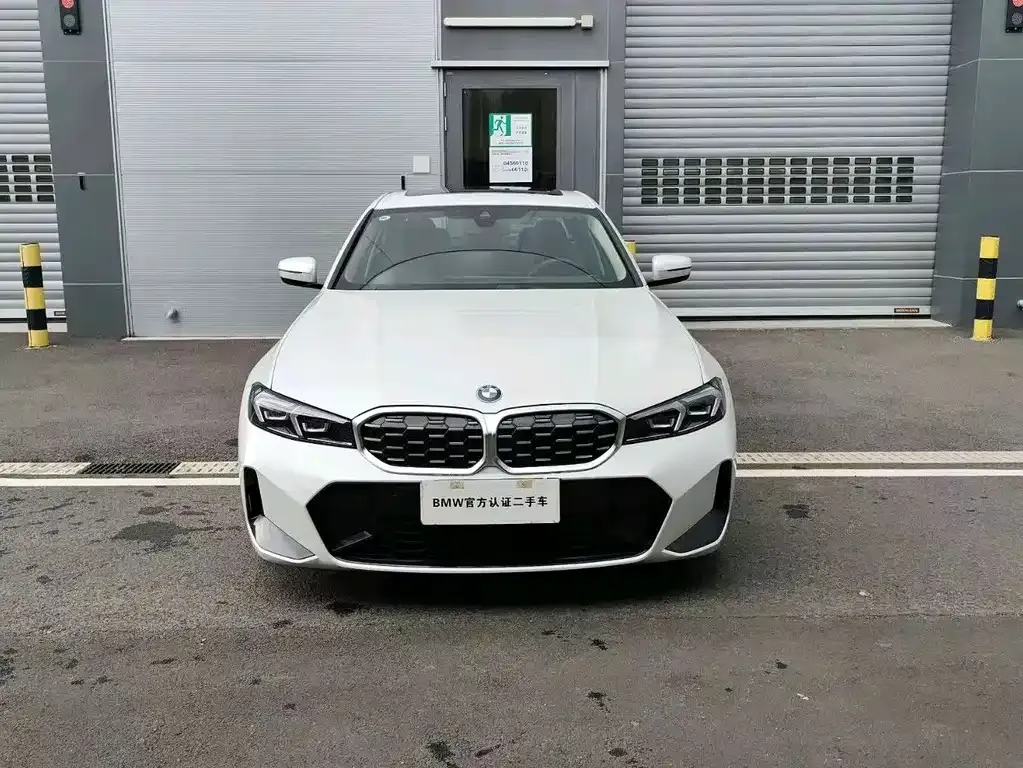 BMW 3 Series 2025 из CN, фото 2