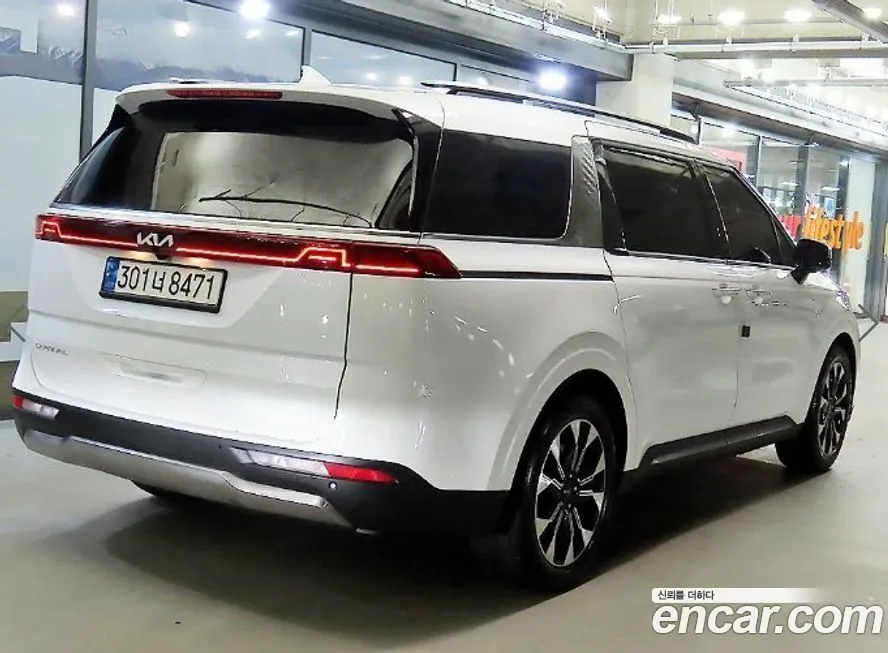 Kia Carnival — фото 4
