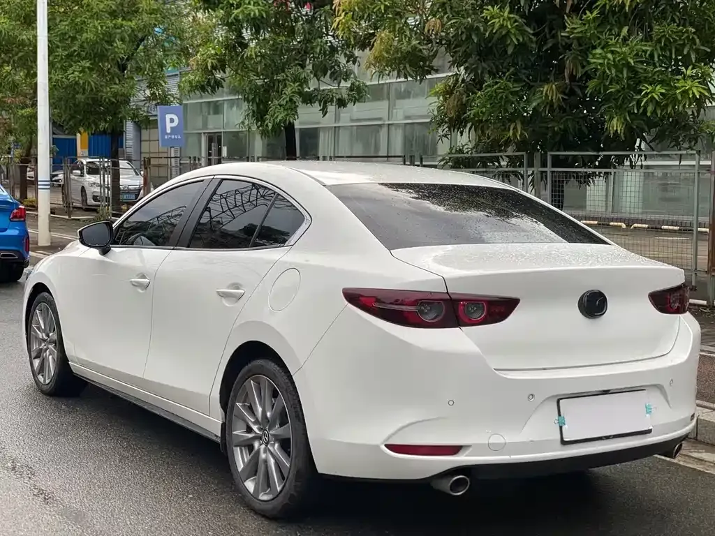 Mazda 3 Axela 2023 из CN, фото 7