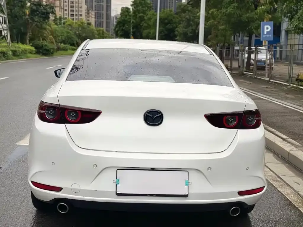 Mazda 3 Axela 2023 из CN, фото 8