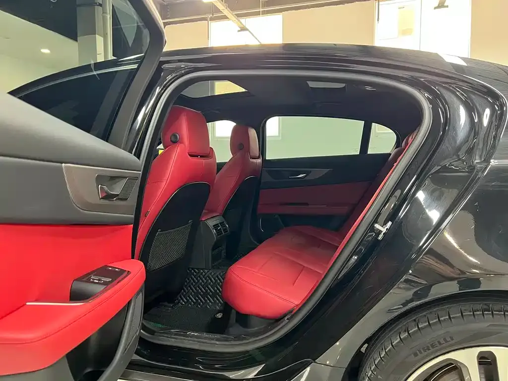 Jaguar XEL 2023 из CN, фото 10
