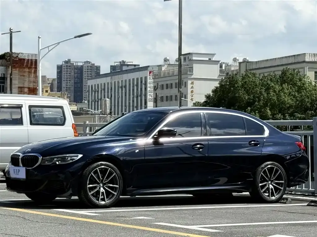 BMW 3 Series 2021 из CN, фото 1